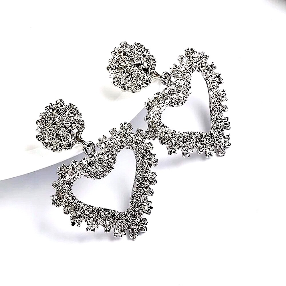 🆑10/$25🆑𝗖𝗟𝗘𝗔𝗥𝗔𝗡𝗖𝗘 Big Heart Silver Dangle Earrings NEW - Picture 9 of 9